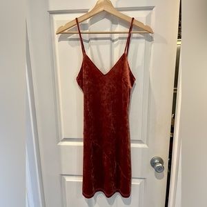 The Vanity Room Crushed Velvet Slip Dress XS [NEVER WORN]